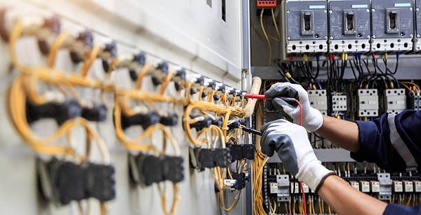 Professional Electrician technician working in Warr Acres, OK